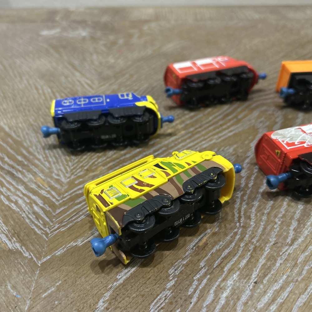 Lot of 5 Chuggington Trains Railway Wilson Brewster Mtambo Wagon Toy Set - Picture 5 of 6
